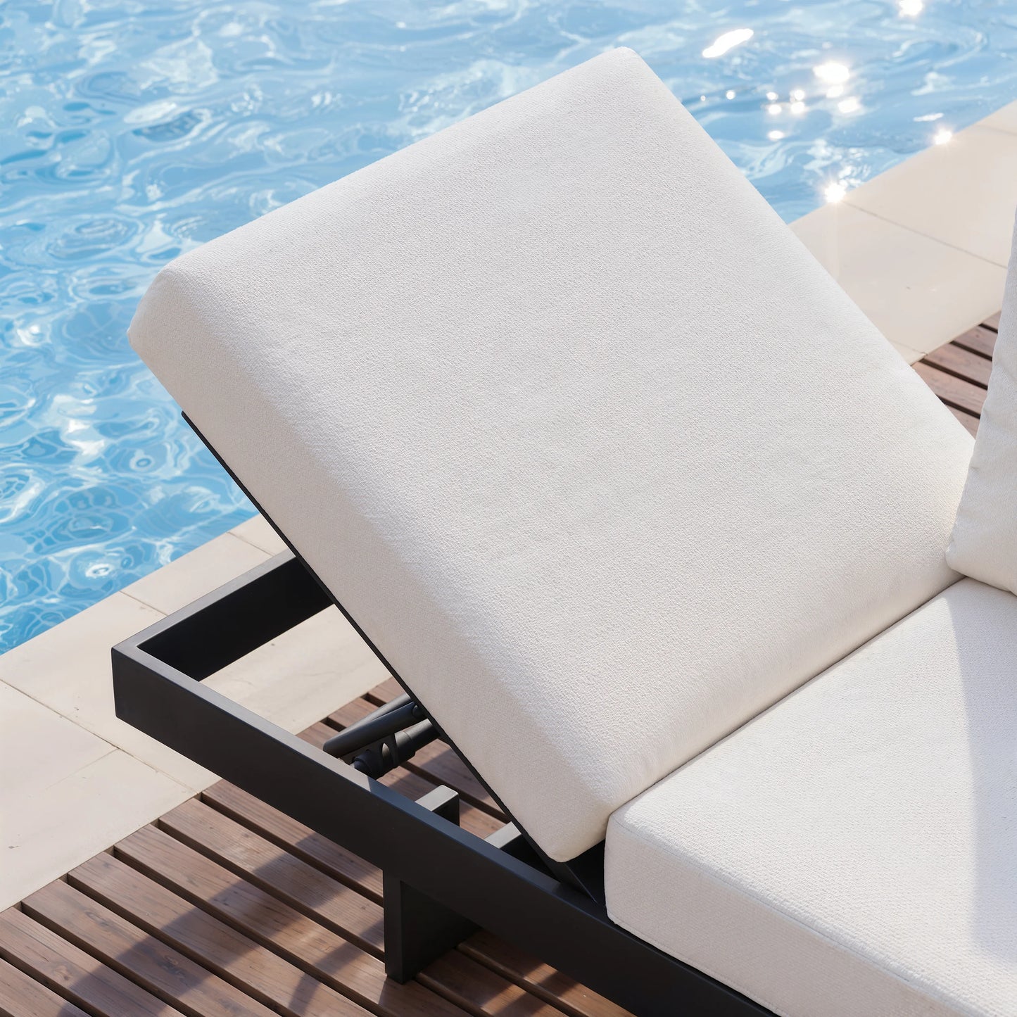 Tevara 4-Piece Outdoor Teak & Aluminum Modular Sofa Set with Coffee Table for 6 in Ivory