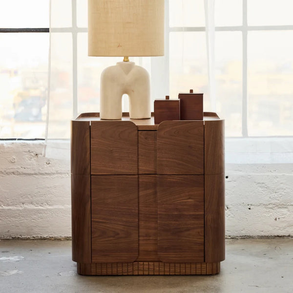 Montecito Side Table – Modern Elegance for Stylish Living Spaces