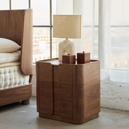 Montecito Side Table – Modern Elegance for Stylish Living Spaces