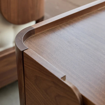 Montecito Side Table – Modern Elegance for Stylish Living Spaces