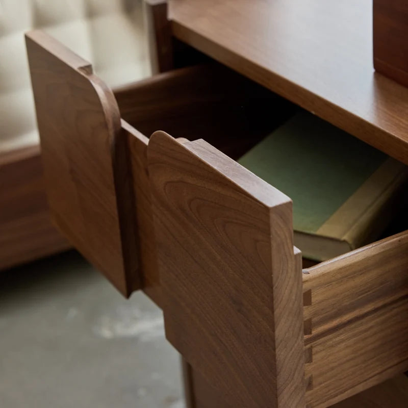 Montecito Side Table – Modern Elegance for Stylish Living Spaces