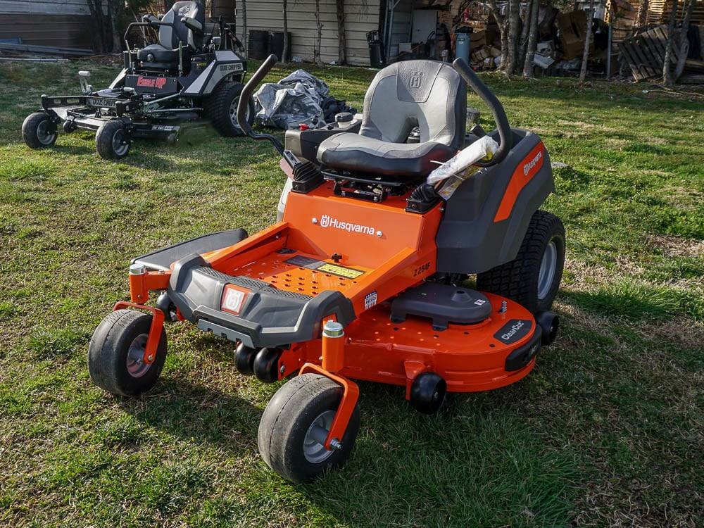 Husqvarna Z254F 54-Inch Zero Turn Lawn Mower 23HP Kawasaki Engine