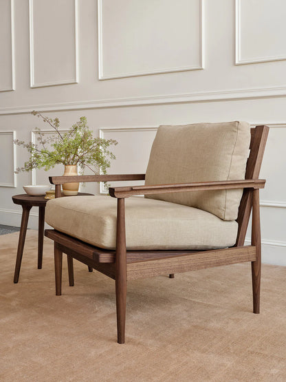 Eim Accent Chair in Natural Latex – Modern Ergonomic Lounge Chair for Living Room